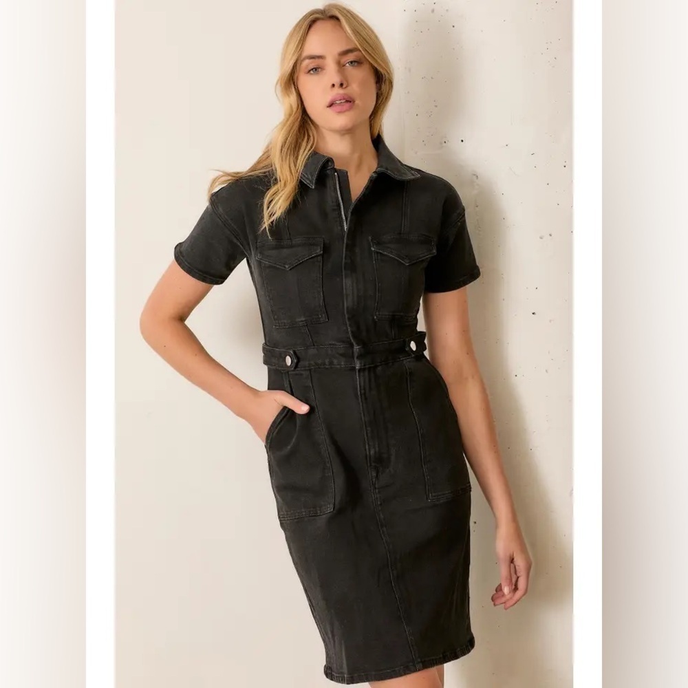 Le Chateau Dark Denim Short Sleeve Dress